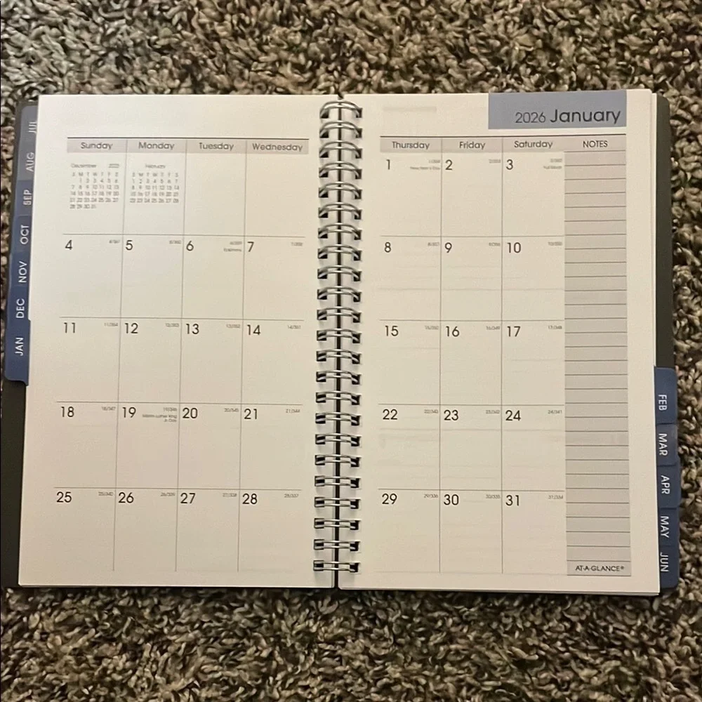 AT-A-GLANCE 2025-2026 Weekly Planner